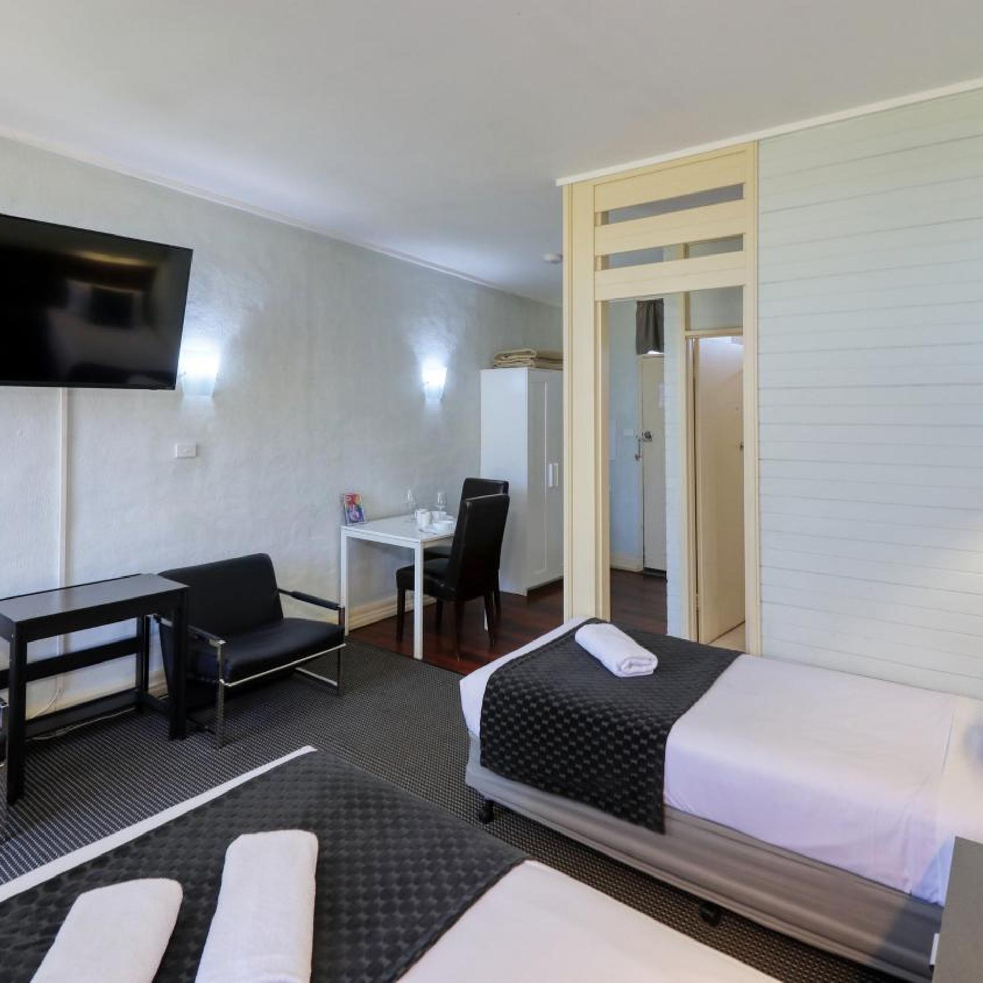 ROSE CITY MOTOR INN 21/39