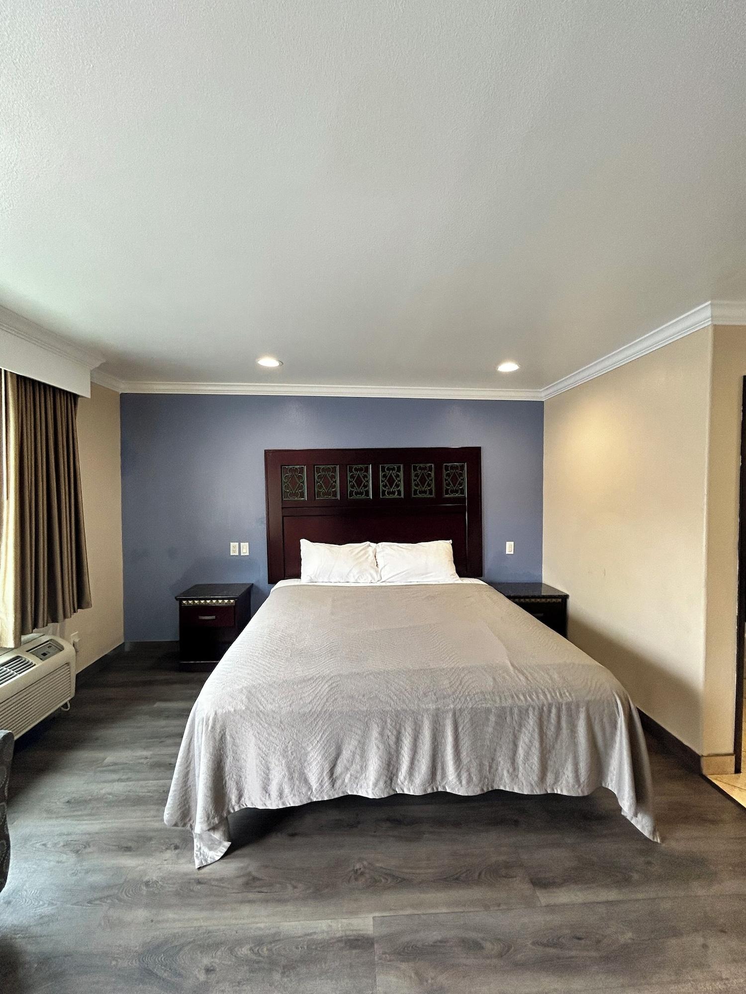 Hyland Motel 6/31