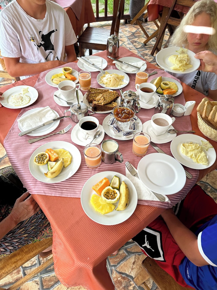 Bernique Guest House 13/22