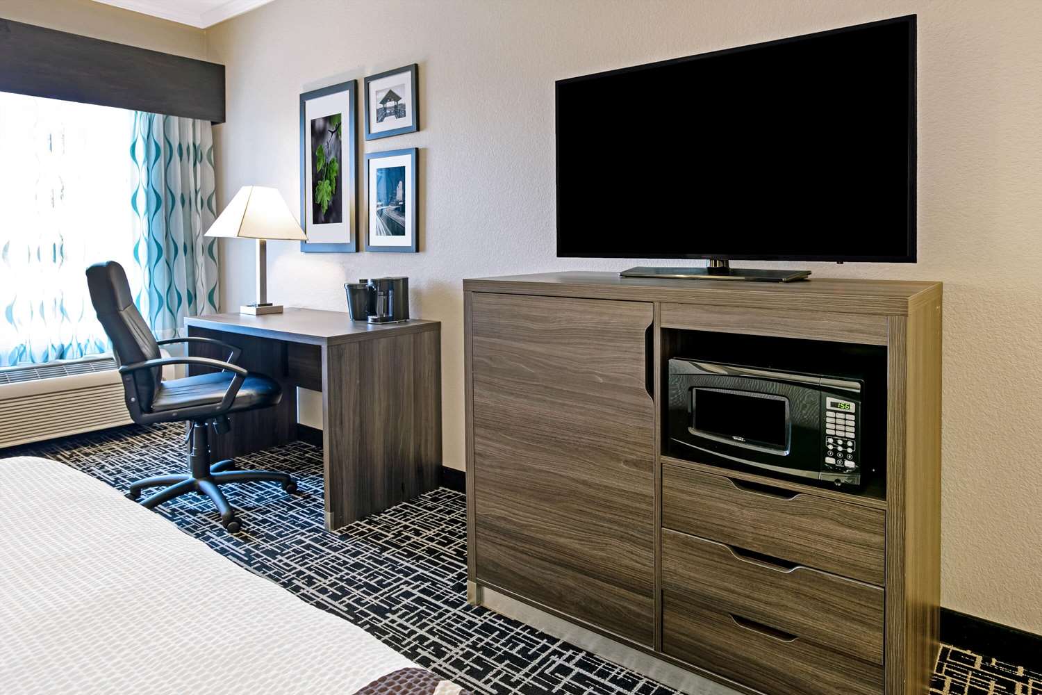 La Quinta Inn & Suites by Wyndham Garland Harbor Point 41/54