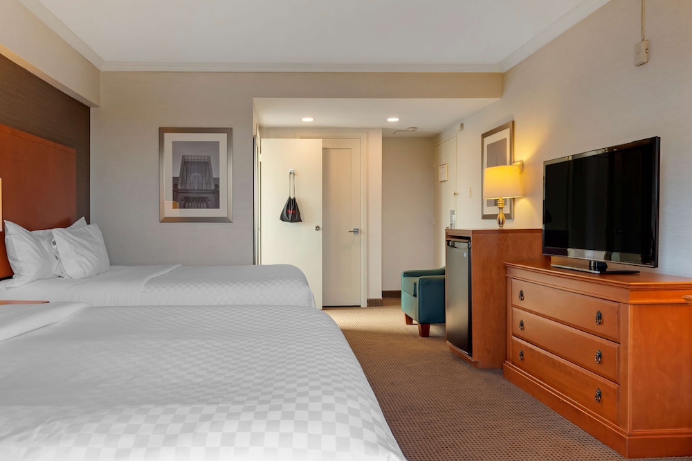 Standard, 2 Double Beds, River View, Balcony