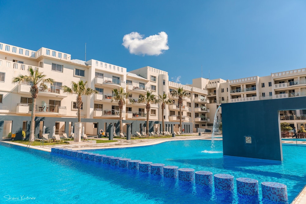 Blue Lagoon Kosher Hotel 45/50