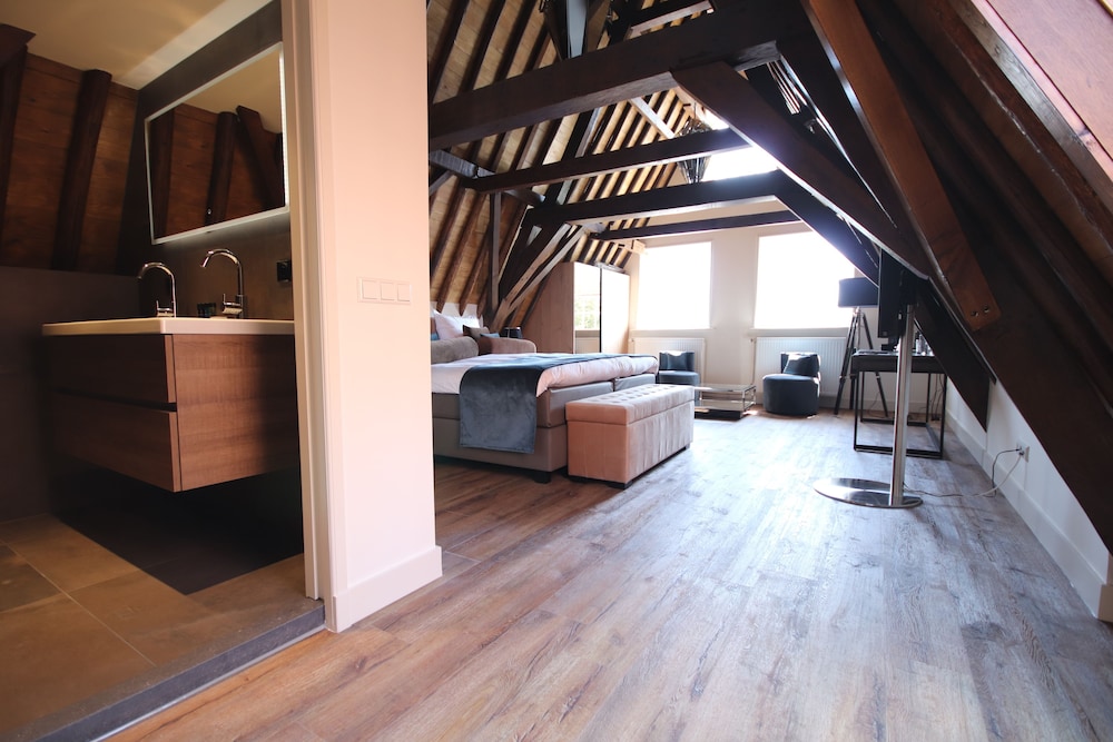Steenhof Suites 21/50