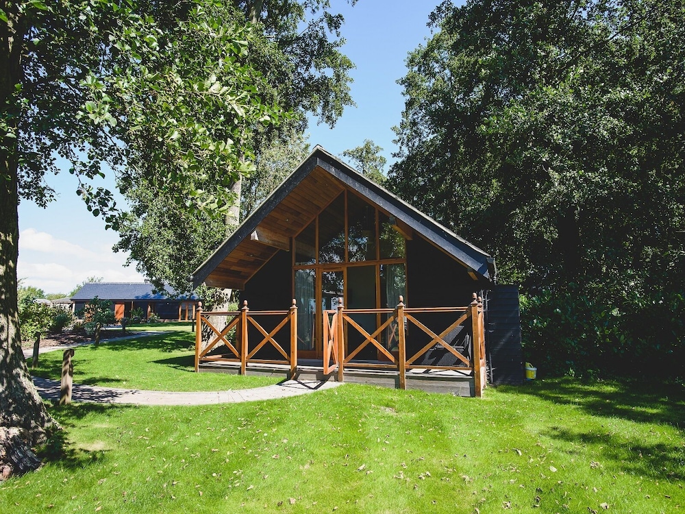 The Boathouse 41/50