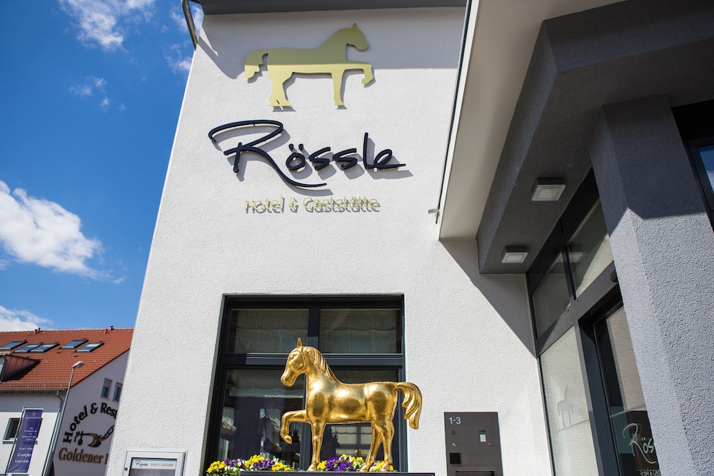 Hotel & Restaurant Goldener Pflug 4/77