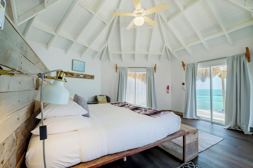 Overwater, Bungalow, King Bed