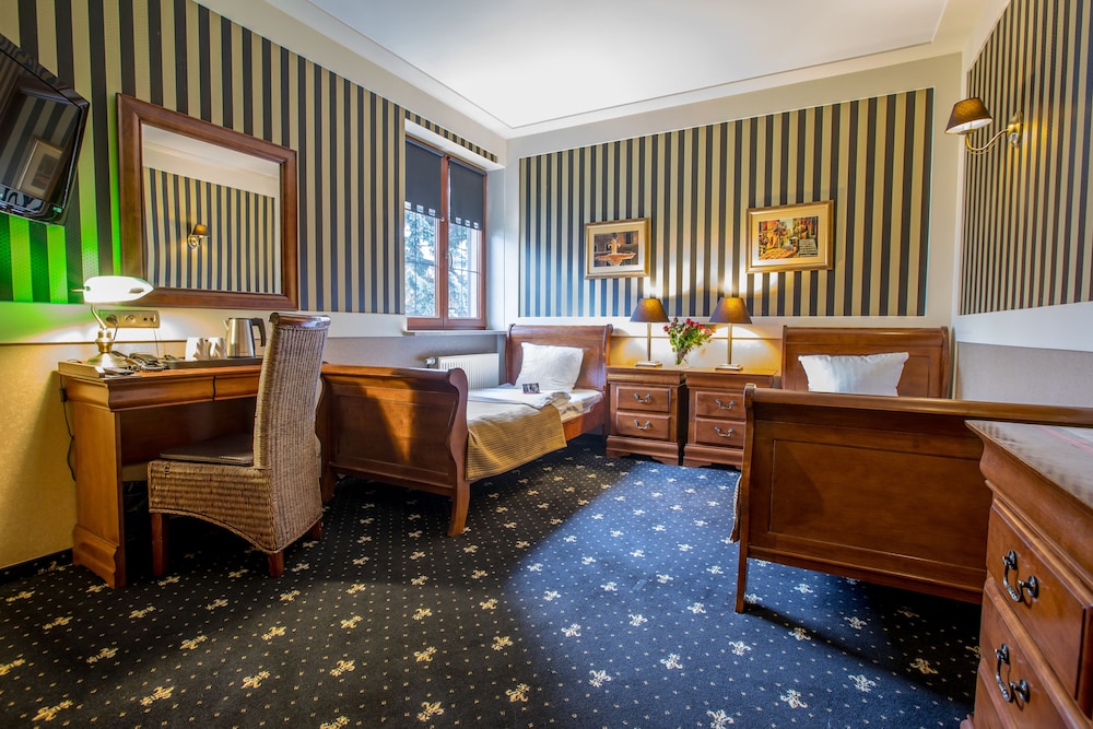 Hotel Diament Bella Notte Katowice Chorzow 57/72
