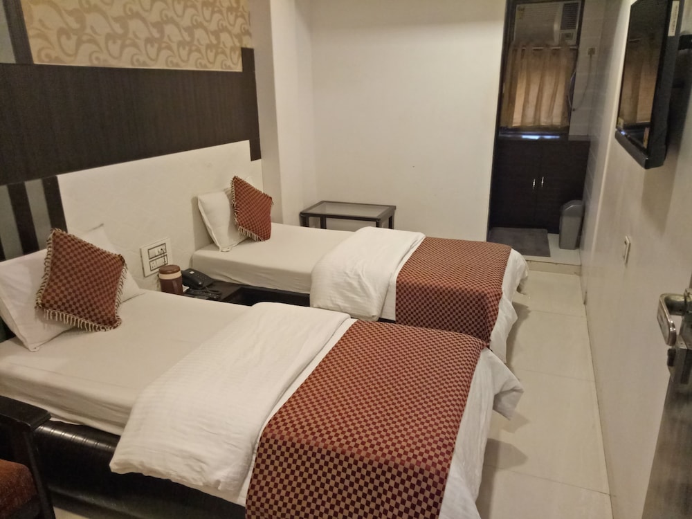 HOTEL NAVI MUMBAI 15/40
