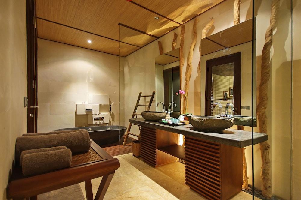 The Griya Villas And Spa 26/68