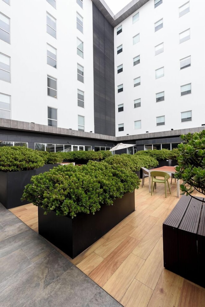 City Express Plus by Marriott Bogota Aeropuerto 60/62