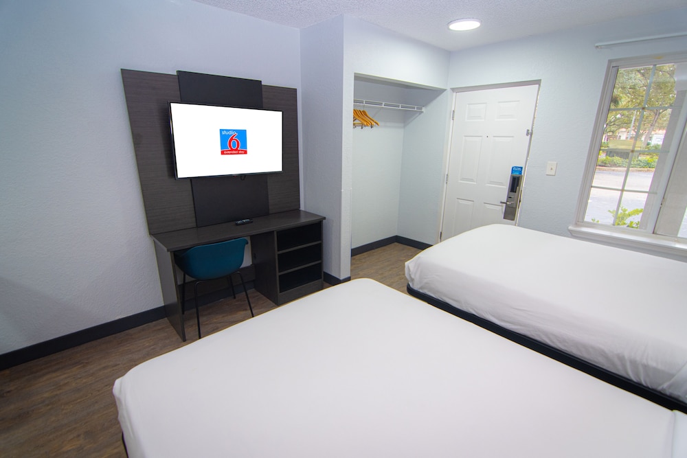 Studio 6 Extended Stay - Coral Springs, FL - Fort Lauderdale 21/60