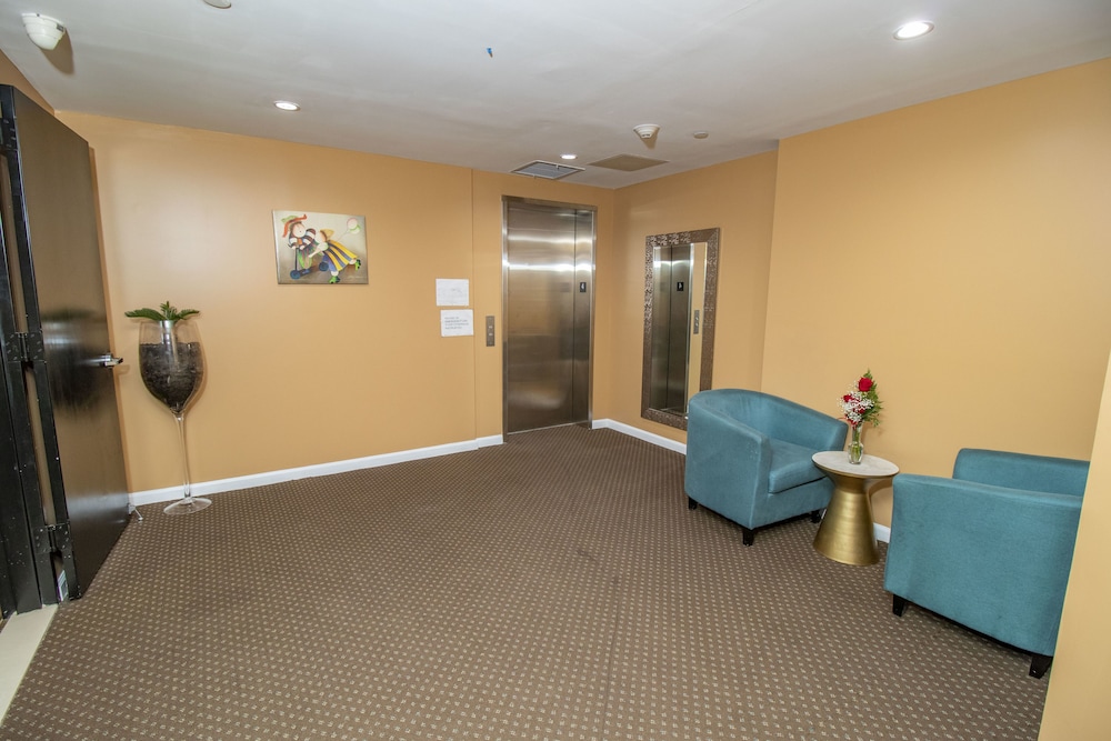 Canal Loft Hotel 8/53