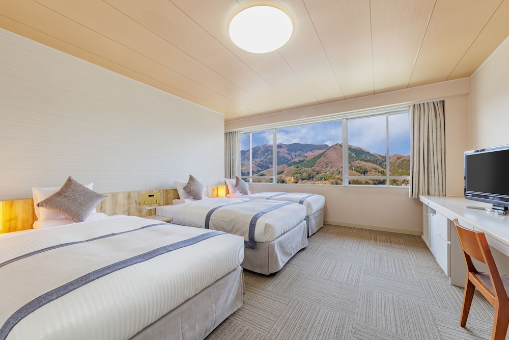 ROOM, TRIPLE