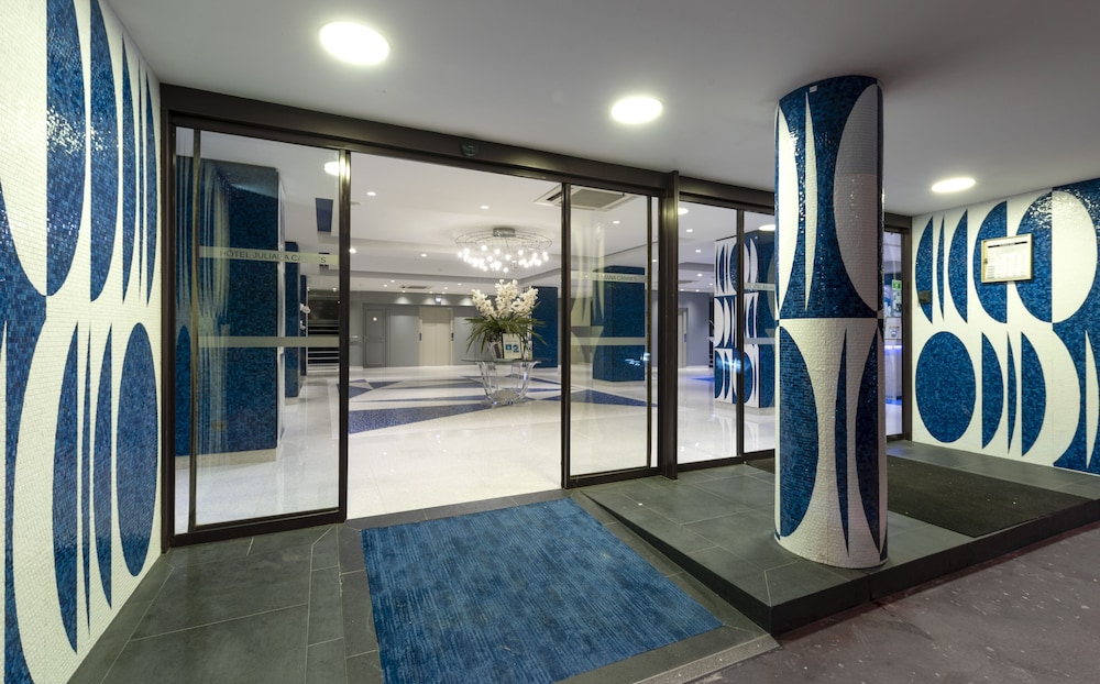 swimming pool spa