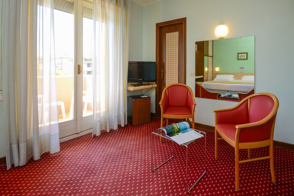 HOTEL OLIVETO 50/73