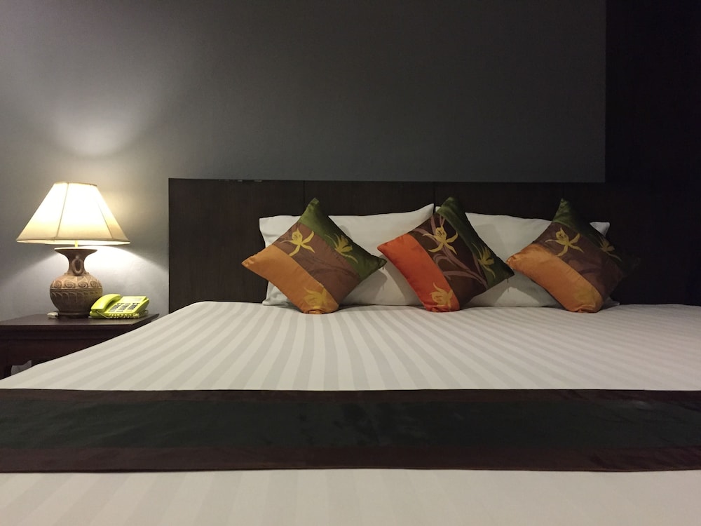 Hua Hin White Sand 28/75