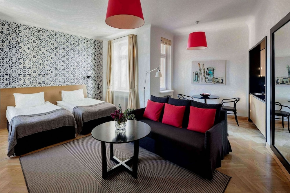 Neiburgs Hotel 67/84