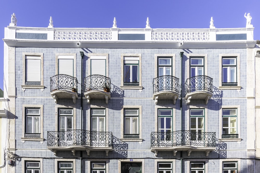 1898 Home and Suites 1/50