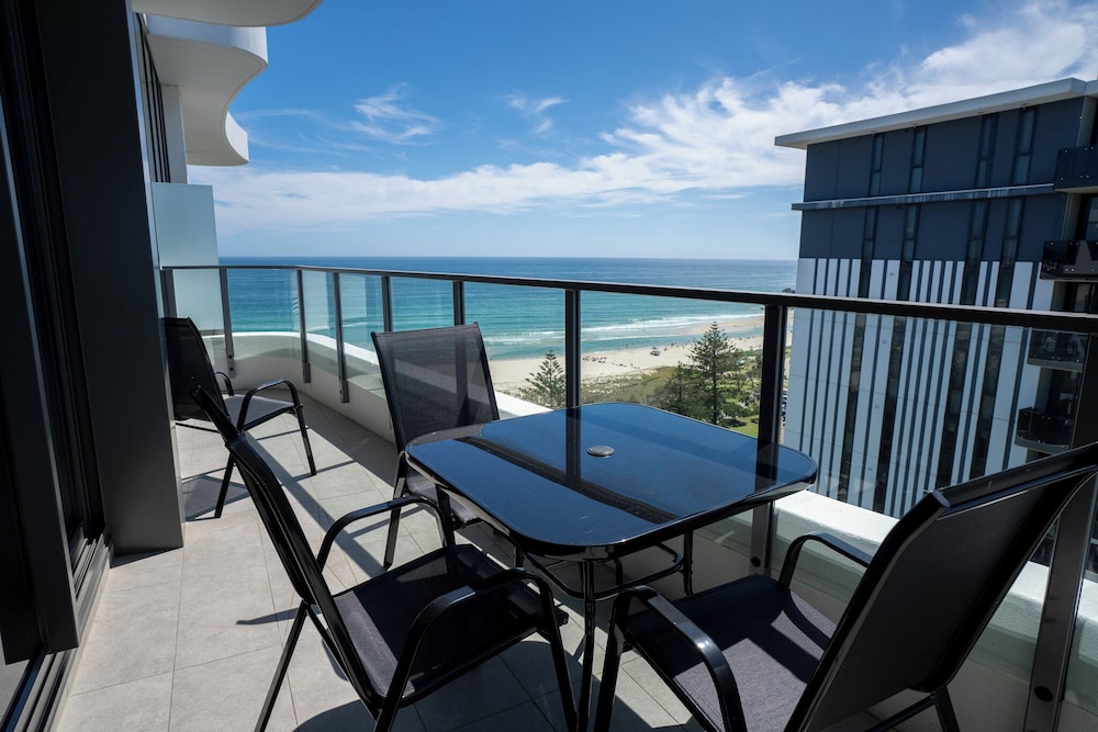 X Kirra Apartment 24/50