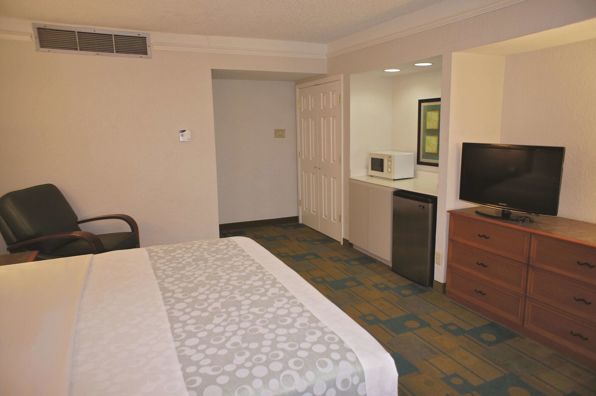 جناح ديلوكس بسرير كينج، La Quinta Inn Pensacola 6/9