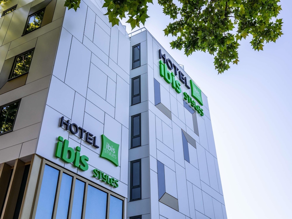 ibis Styles Paris Porte de Pantin Philharmonie 3/40