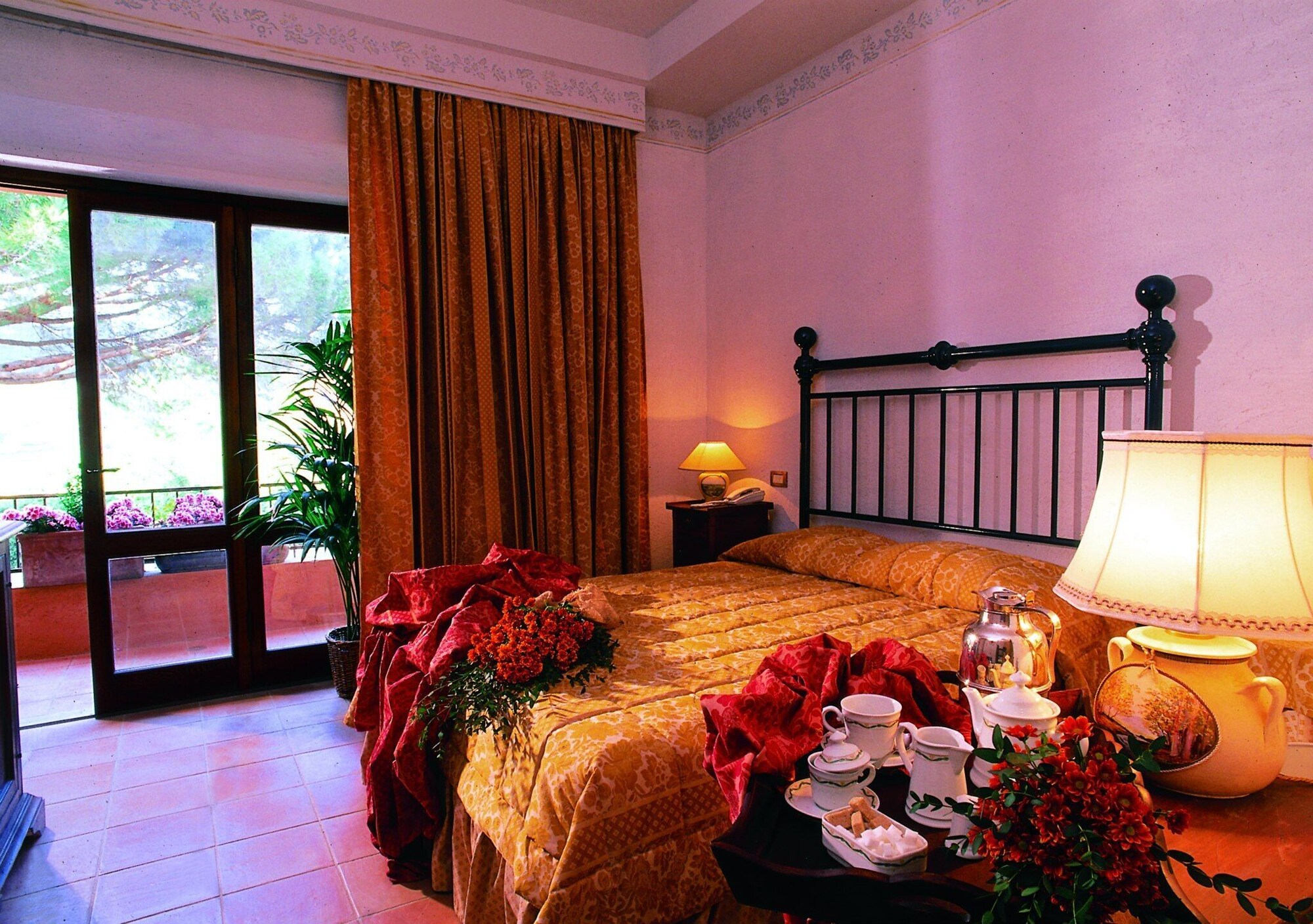 SUPERIOR, DOUBLE BED