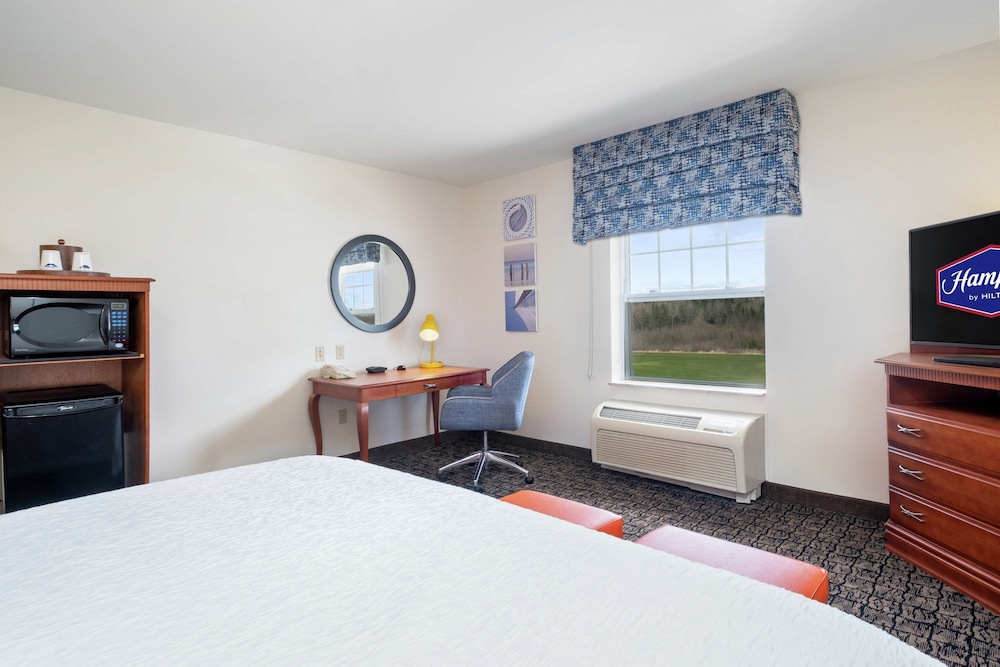 Hampton Inn & Suites Rockland 20/81