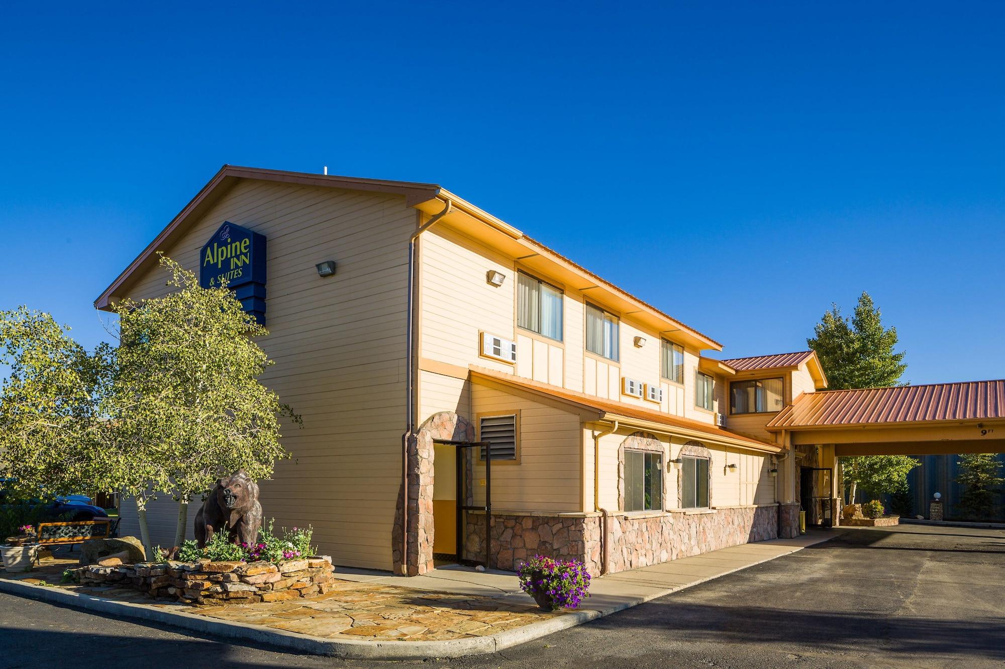 Alpine Inn & Suites 18/21