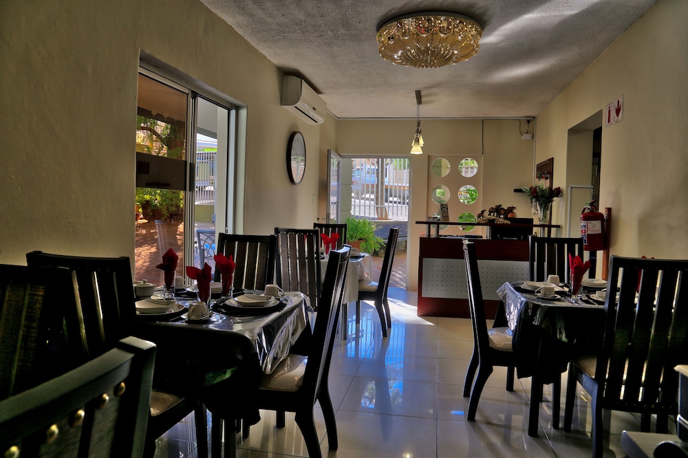 Tillas Guesthouse 25/35