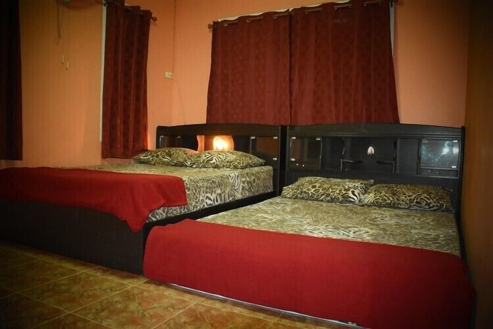 FAMILY, DOUBLE BED