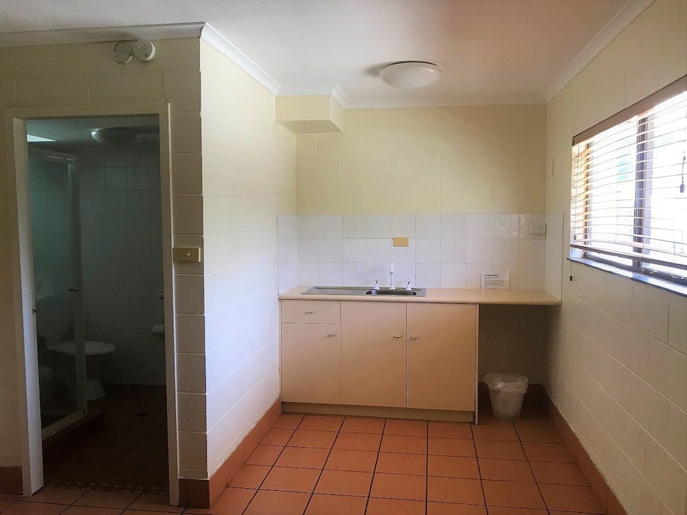 Lake Central Cairns 60/60