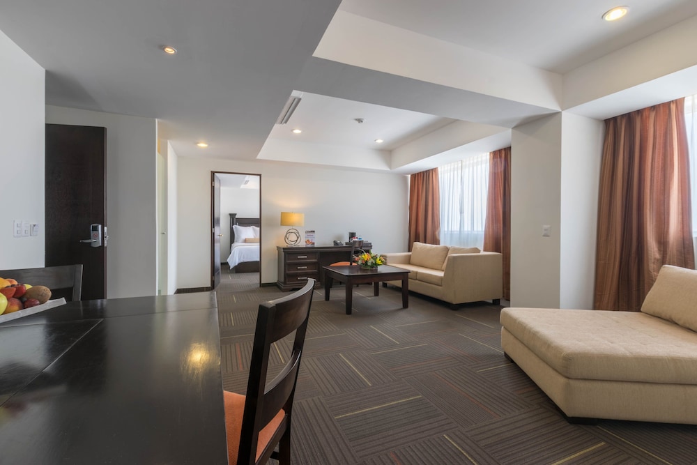 Hotel Stadium 30/50