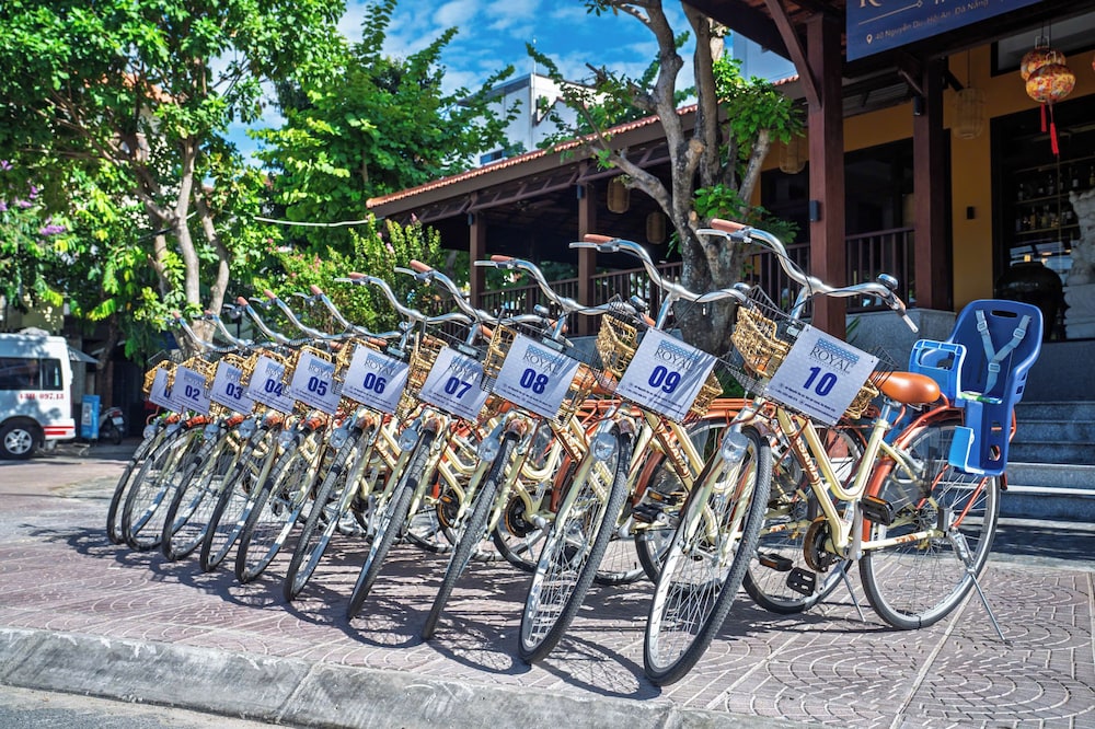 Royal Riverside Hoi An Hotel 69/75