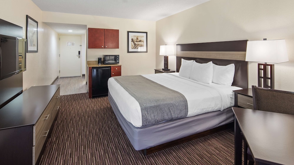 Best Western Oak Manor 13/32
