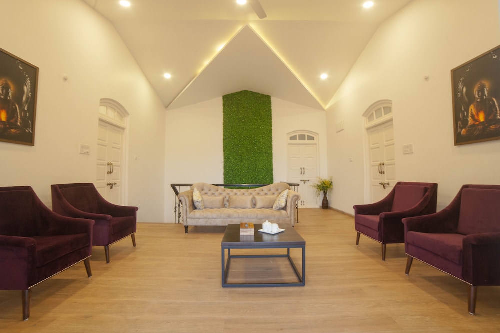 Regenta Place Green Leaf Mahabaleshwar 20/37