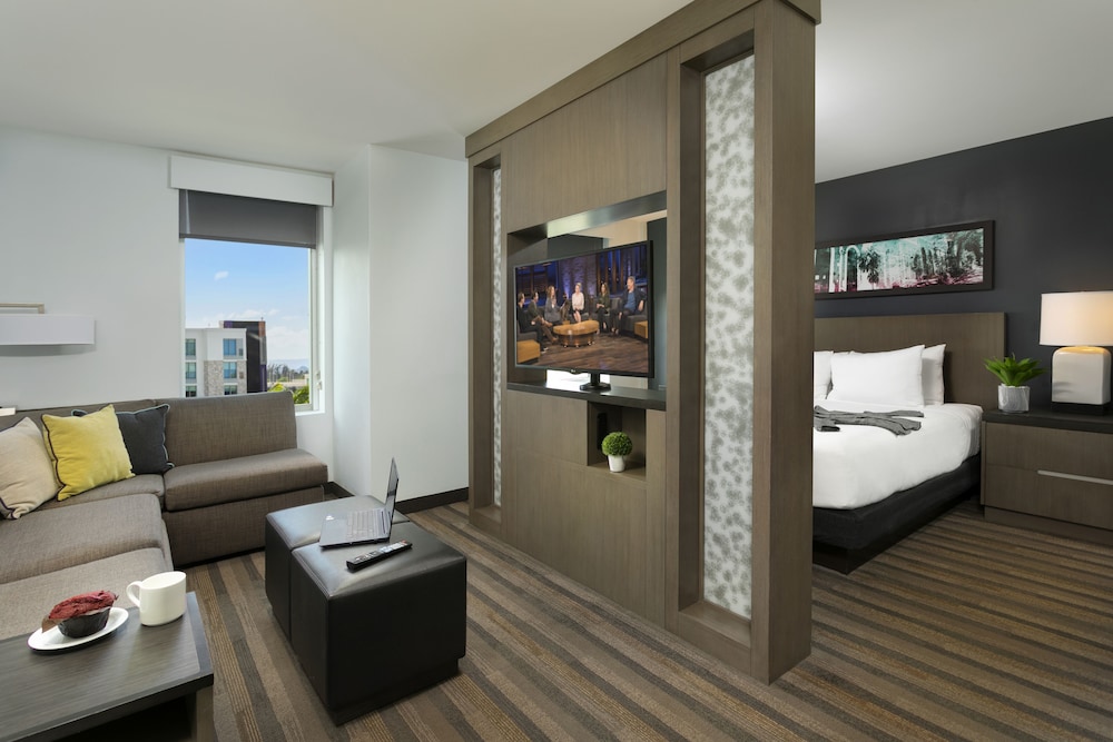 Hyatt House San Juan 42/74