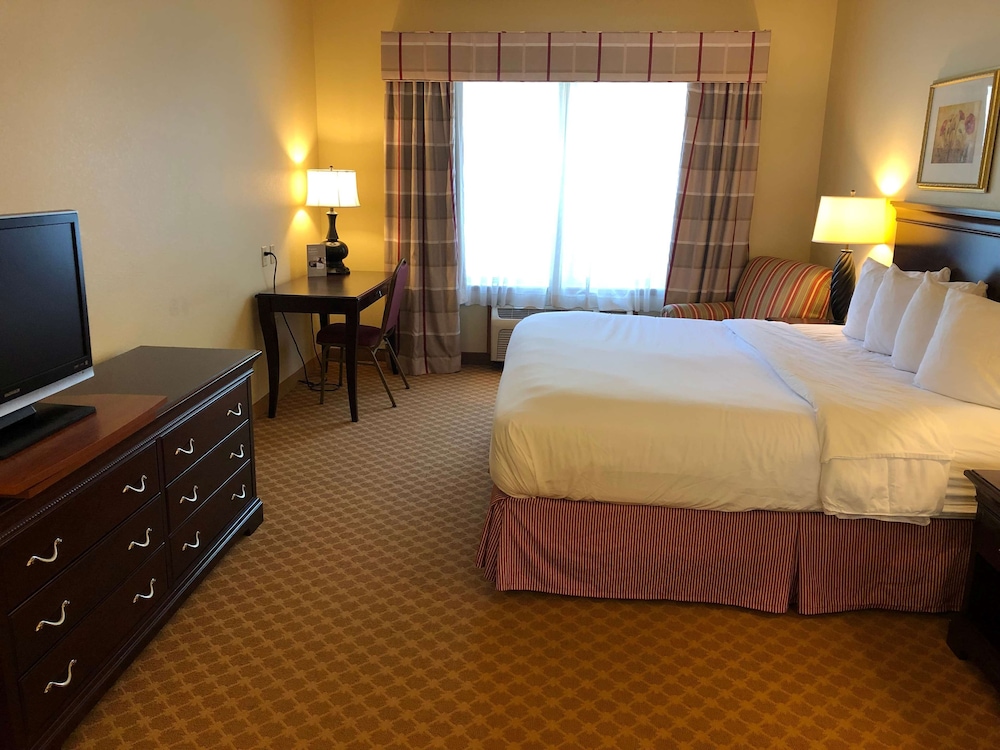 AmericInn by Wyndham Iron Mountain 9/51