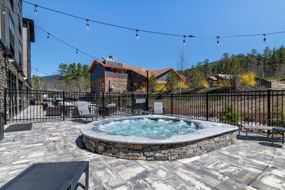 Fairfield Inn & Suites North Conway 44/49