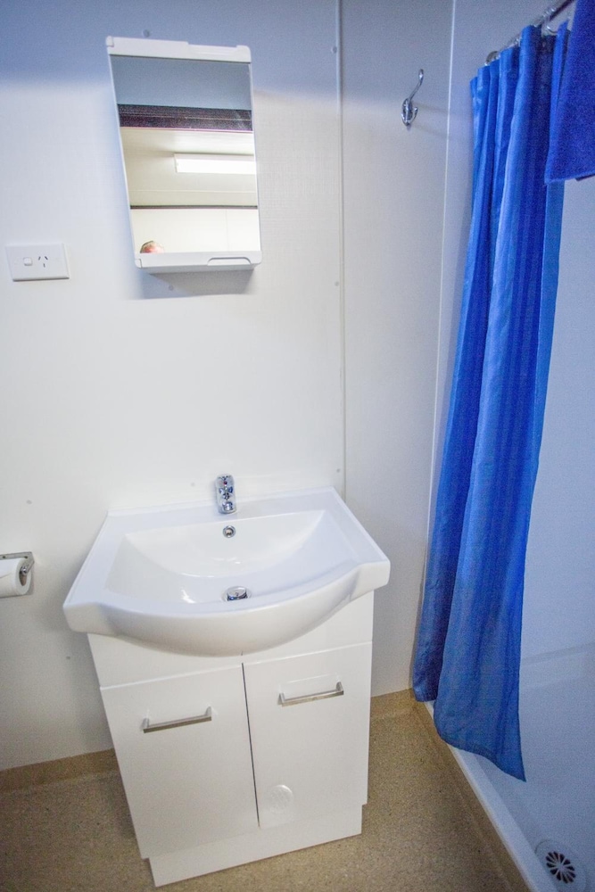 LEICHHARDT ACCOMMODATION 41/45