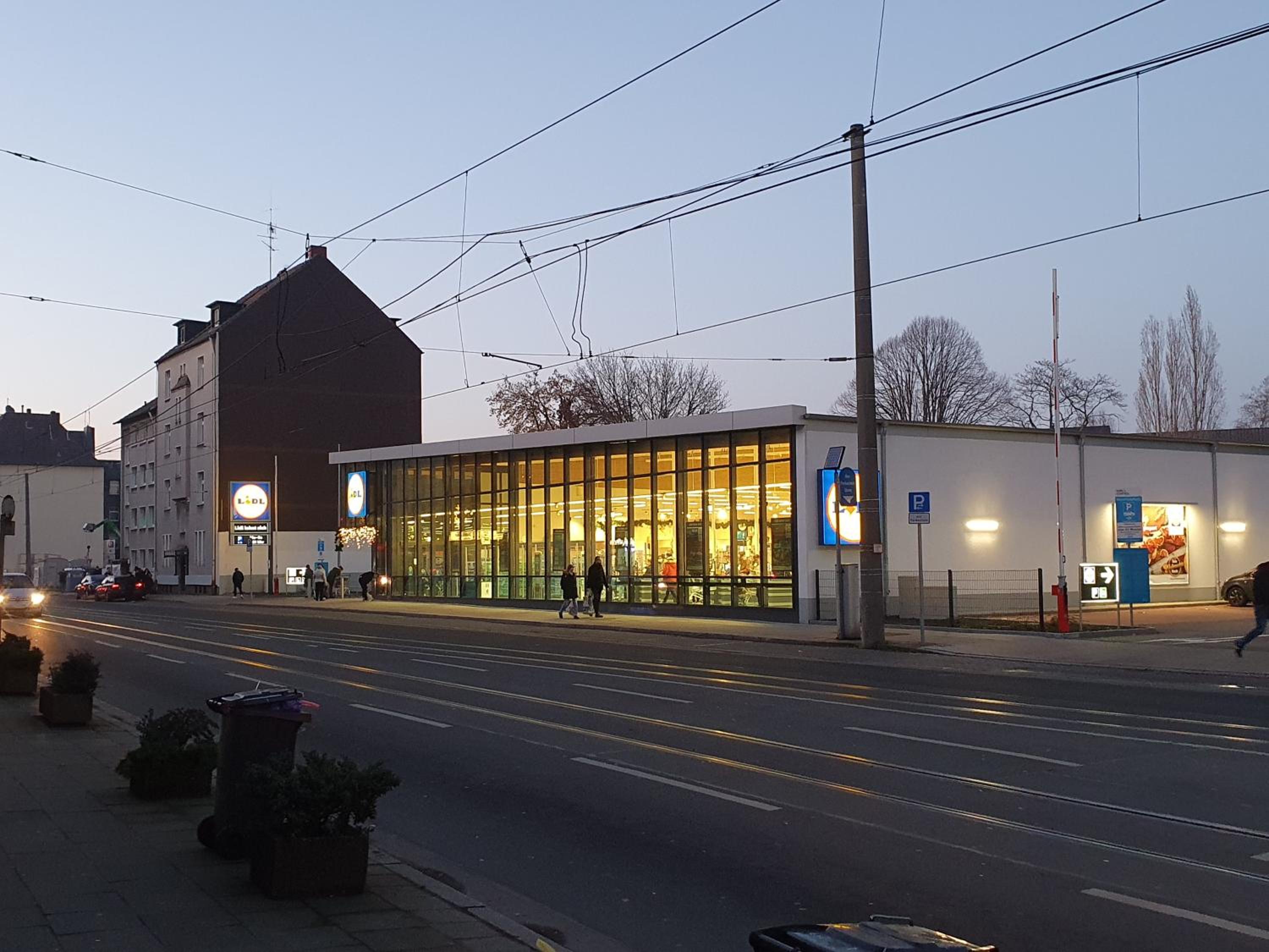 Wohnzimmer-Essen 2/17