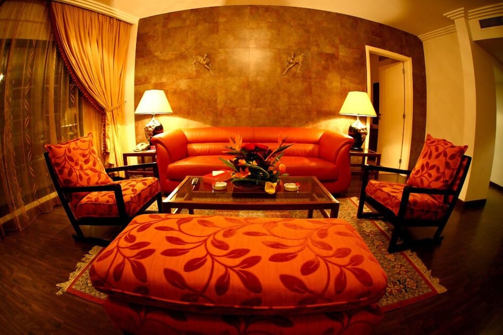 MARKAZIA SUITES 33/78
