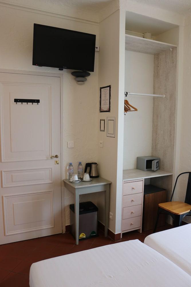 Room, Twin Beds