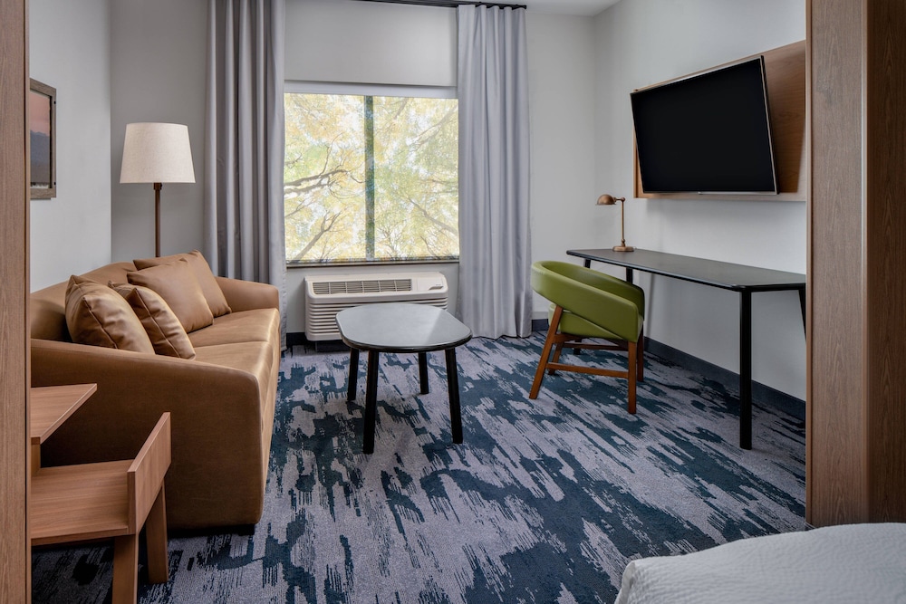 Fairfield Inn & Suites By Marriott Lake Geneva 25/36