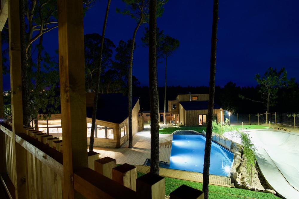 Bukubaki Eco Surf Resort 46/50