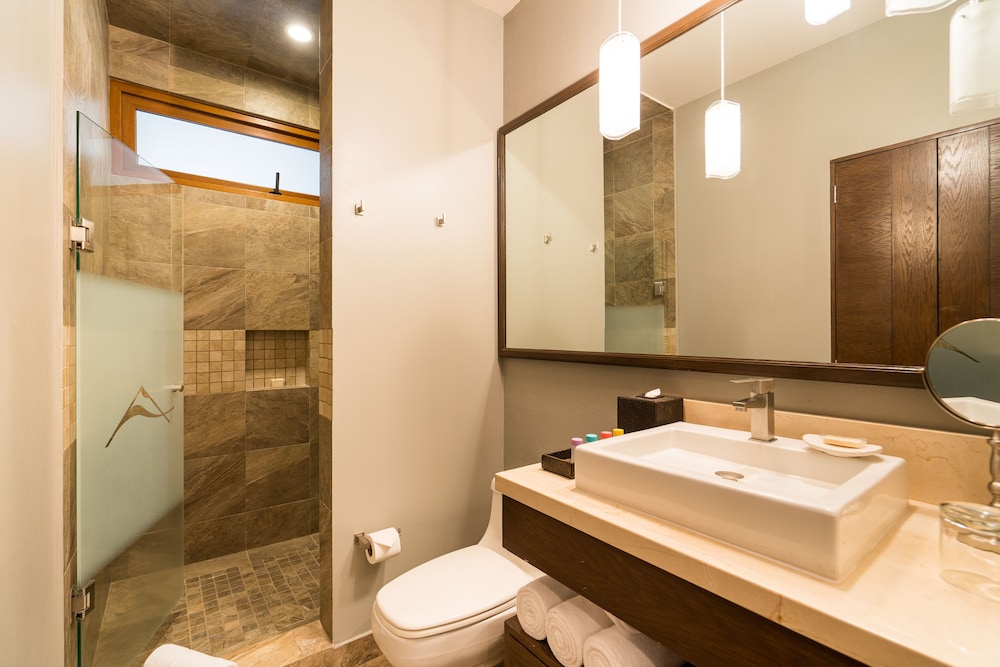 Resorts By Pinnacle 220 72/72