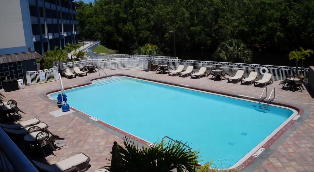 Best Western Naples Plaza Hotel 3/36