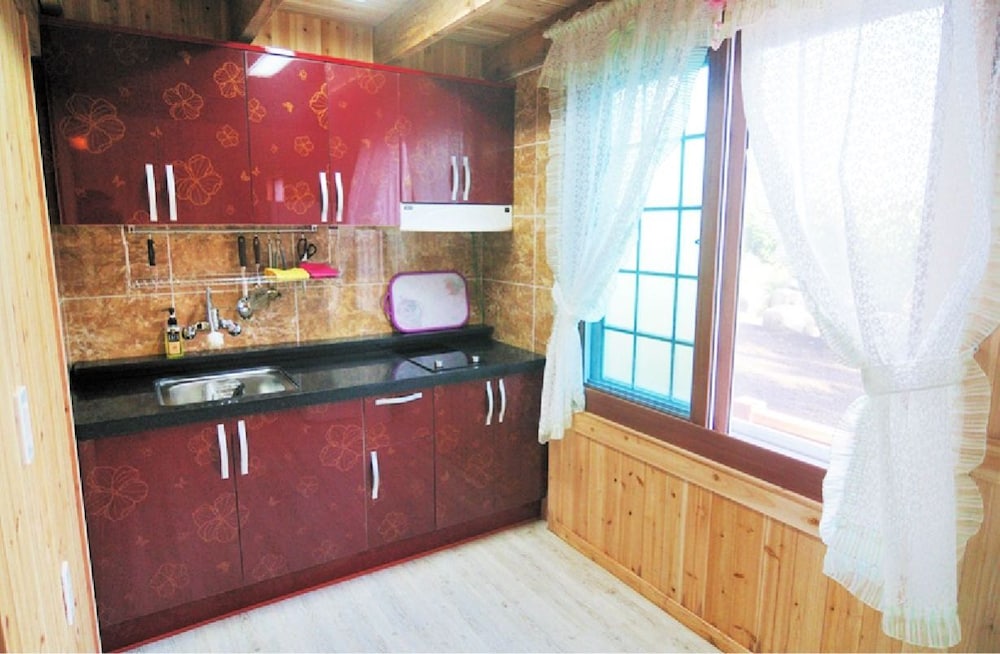 Jeju Sannaedeul Pension 7/21
