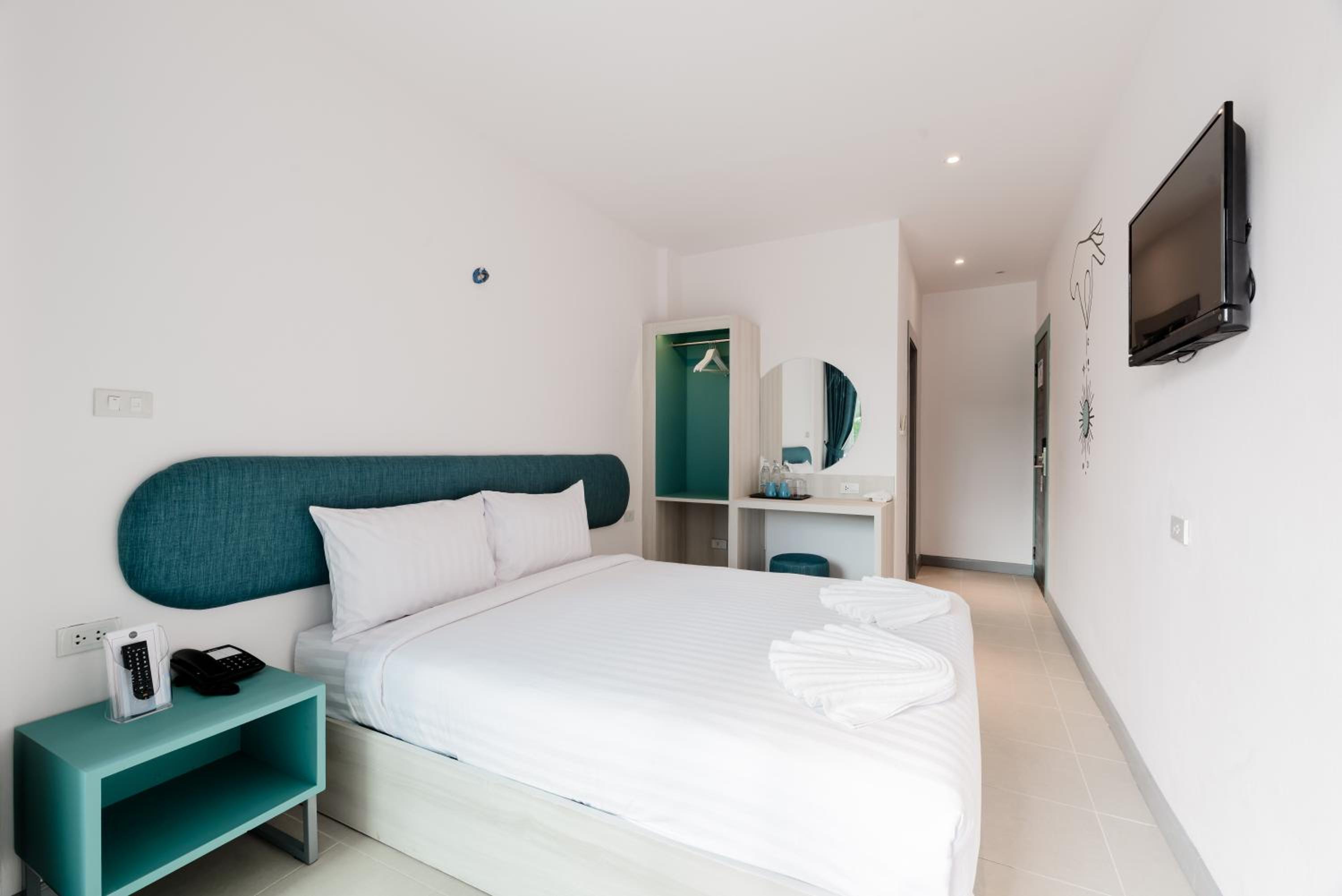 Moon Budget Hotel 24/37