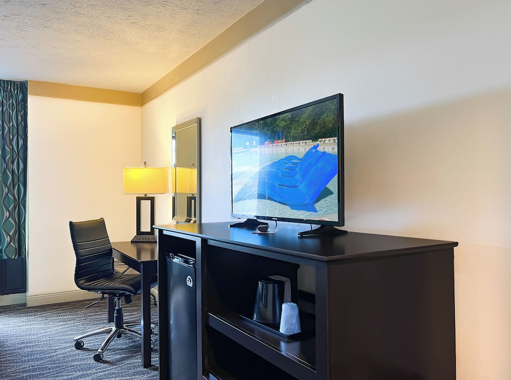 Country Cascades Waterpark Resort 53/68