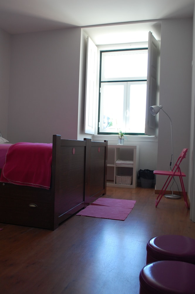 Lisbaon Hostel 48/68